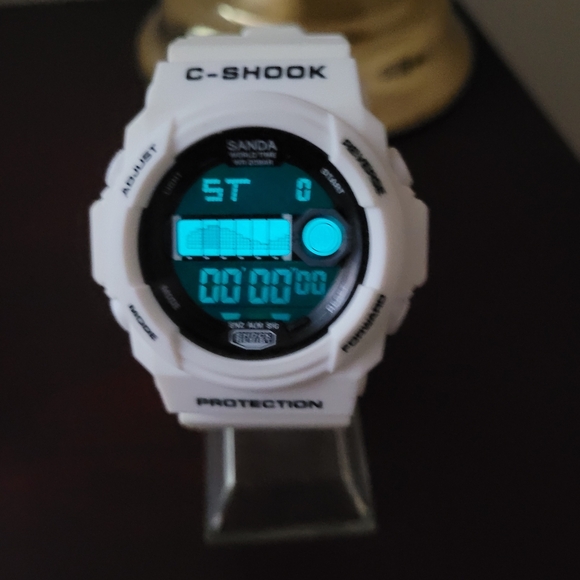 New White Digital C shook Fashion watch - Picture 2 of 8